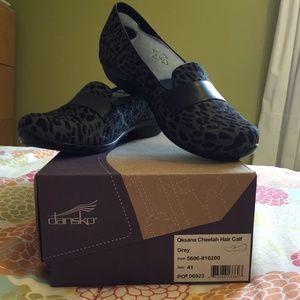 NiB.   Dansko Oksana Cheetah calf hair.  Grey.  41